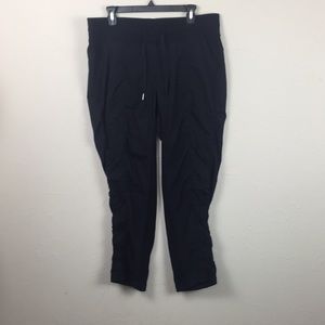 Lululemon Black Cropped Studio Pants Sz 14 Relax